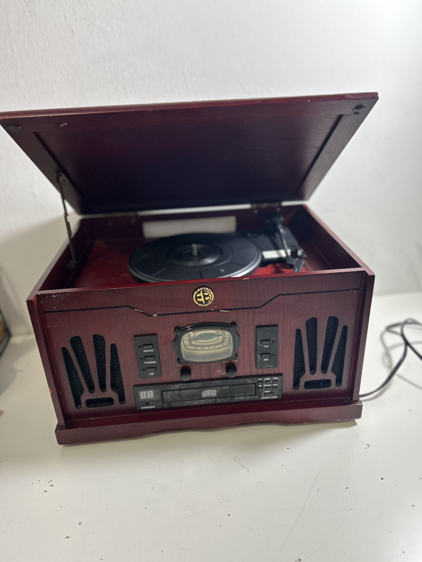 Electro Brand Stereo System Internal Speakers, AM/FM CD And Vinyls Record