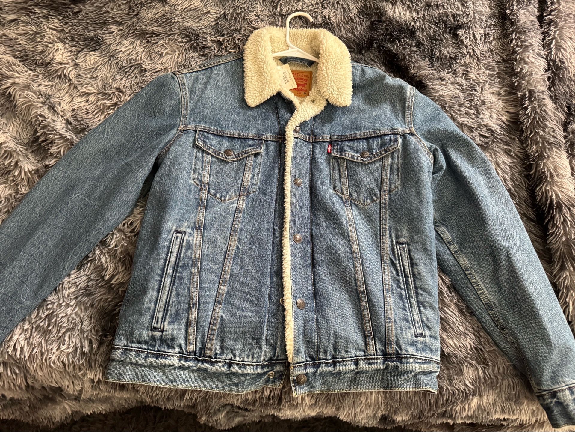 Men’s brand new Levi’s Jacket- Size Medium