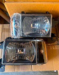 87-91 Ford Bronco/F-150/F-250/F-350 Headlights Faros Calaveras Micas Luces Lamps