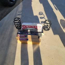 Complete Lift Kit 2 1/2 Inch Includes All 4 Shocks And Springs 