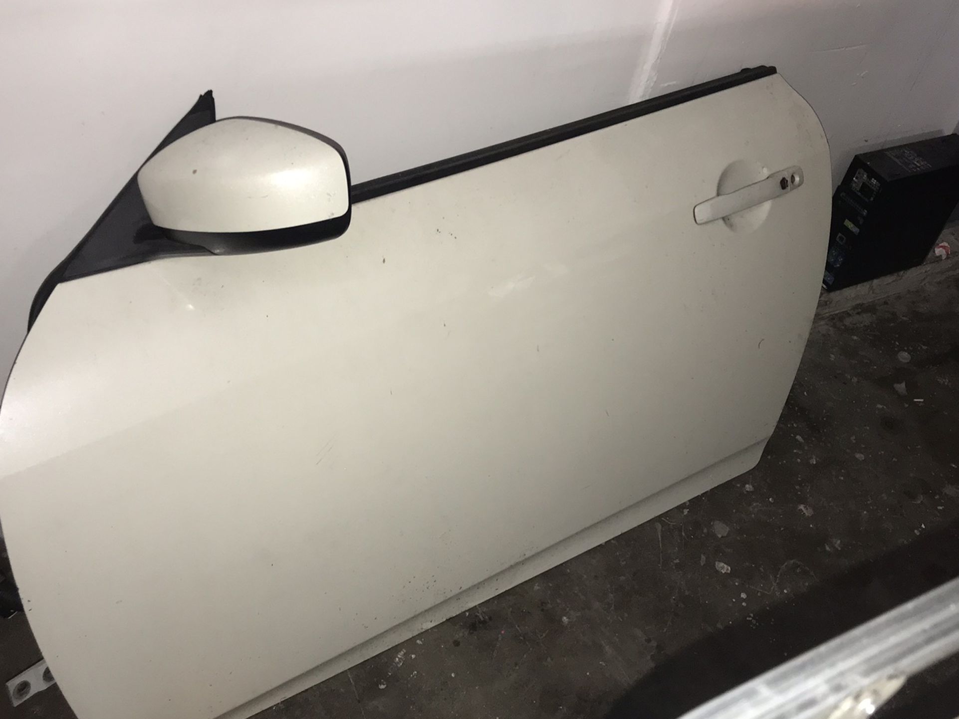 2008 Infiniti G37 coupe Driver Side Door