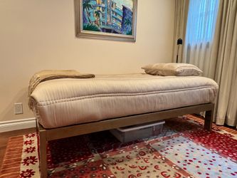 Twin XL Bed Set — Ortho Mattress + West Elm Bedding + Gold Frame | $175