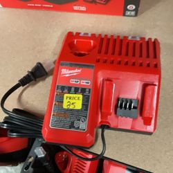 Milwaukee M12/m18 Charger 