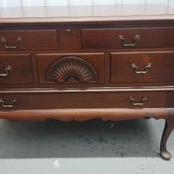 Caswell-Runyan Cedar Hope Chest Trunk Queen Anne Style Dark Wood