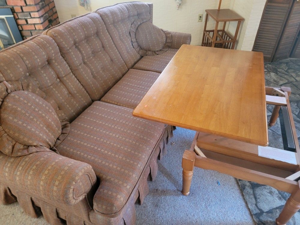 Coffee Table that Lifts Into a Dining Table