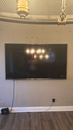 70” LG TV