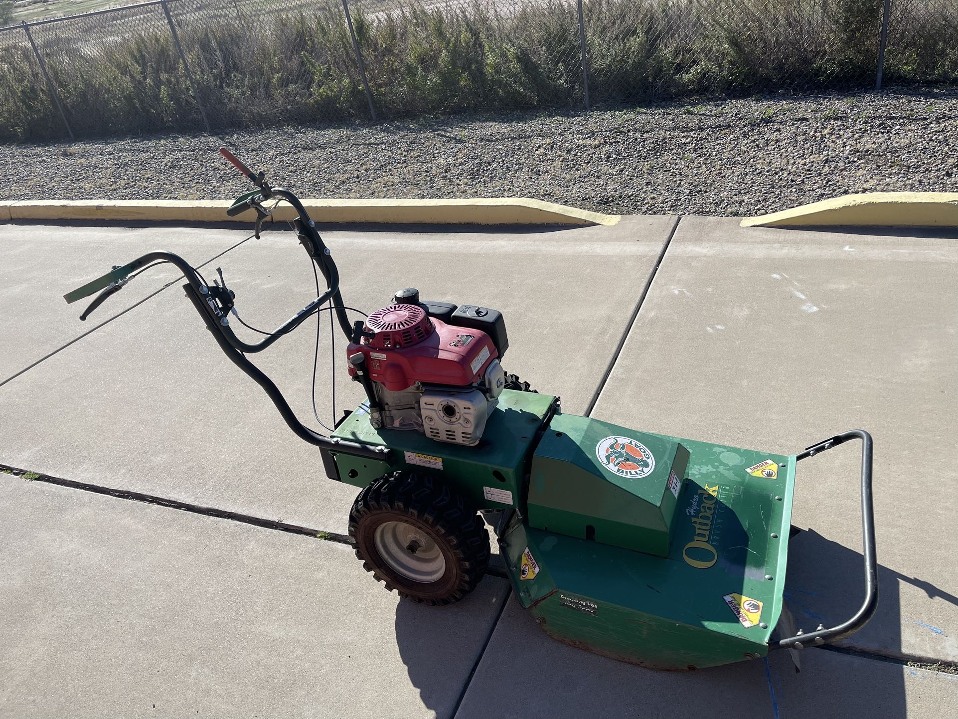 BILLY GOAT Briggs Powered Brushcutter Brush Cutter, 26 in Cutting Wd