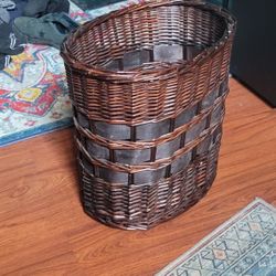 Wicker Basket Trash Bin