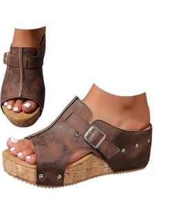 Women’s shoes size 8