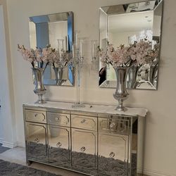 Z Gallerie mirrored buffet ***MUST GO ***^