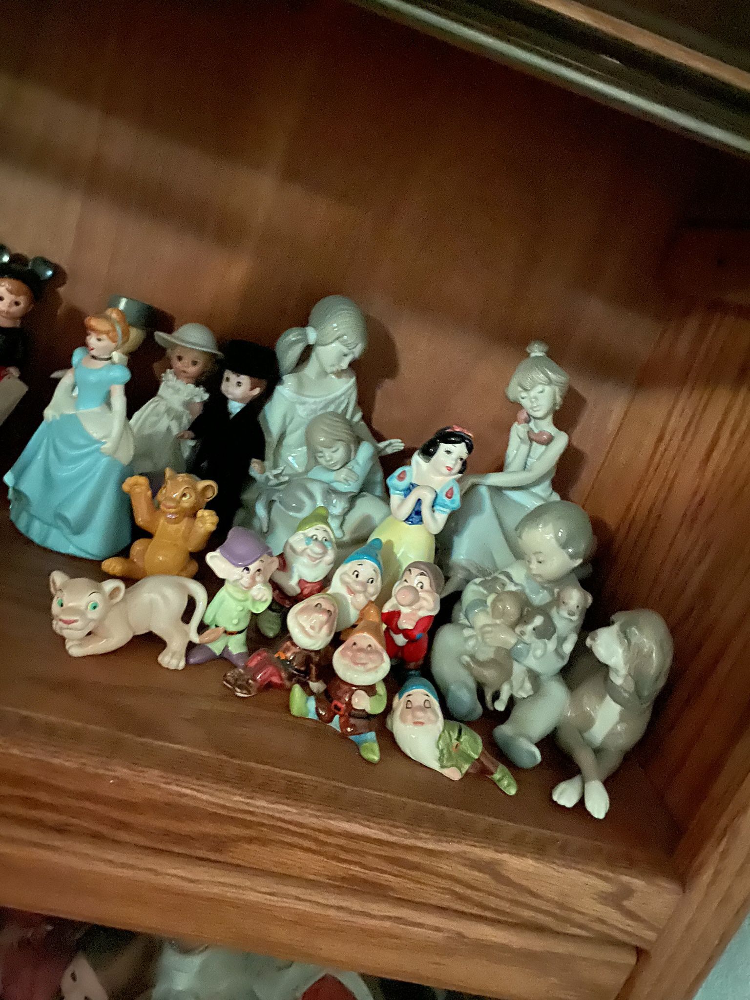 Disneyland Figurines, Madame Alexanders Like Britney Spears Owned & Lladro Collections