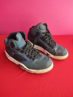 Air Jordan 5 retro blue oil grey women's size 7.5