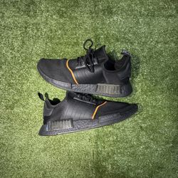 Adidas NMD R1 ‘Core Black Solar’