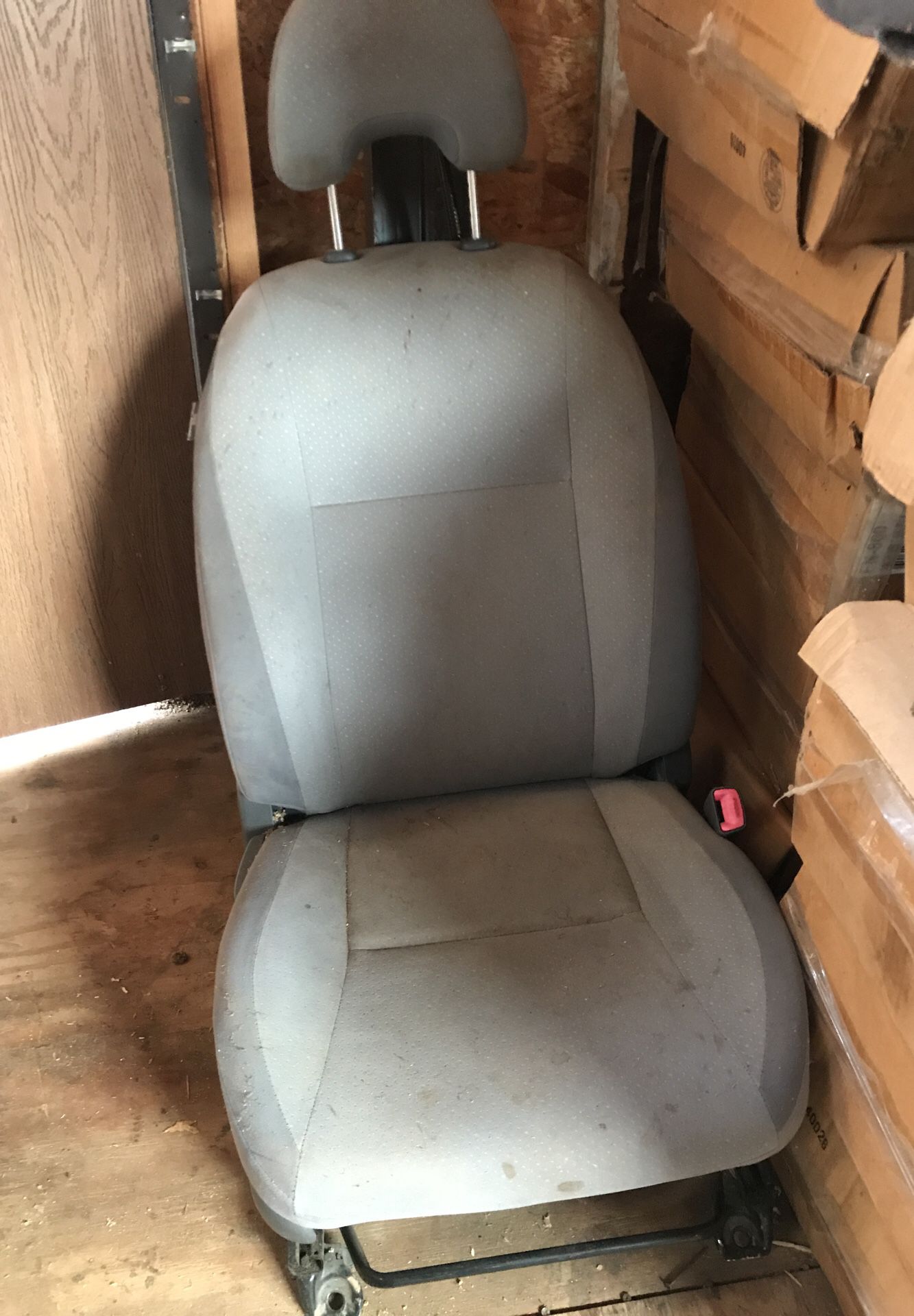 04-09 Toyota Prius front and rear seats