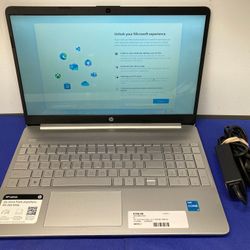 HP 15-DY2702DX 15.6" Touch-Screen Laptop Core i3 8GB RAM 256GB SSD