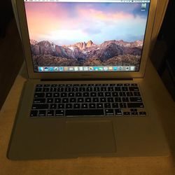 2017 MacBook Pro 13 inch i5/8GB/256GB