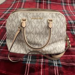 Michael Kors Medium Shoulder Bag 