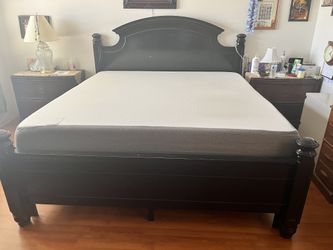 King size, 8pcs,Master Bedroom Set. Real wood, Mahogany color, Firm foam mattress