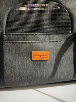 Pet carrier for cats or small dogs.