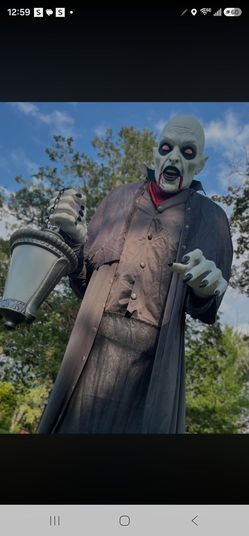 12ft nightwalker motion activated lighted Animatronic