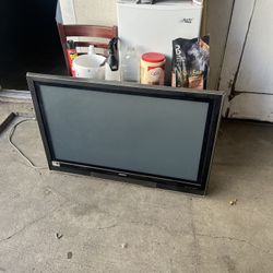 Televisión 45” Hitachi