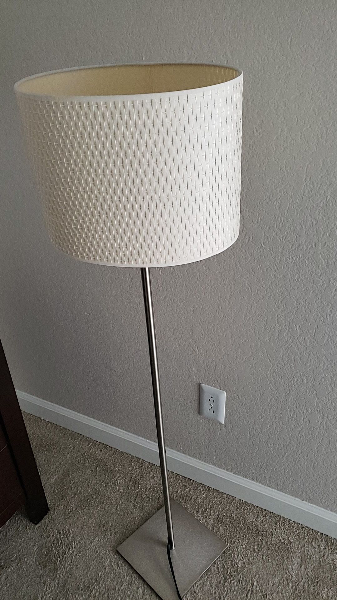 2 lamps