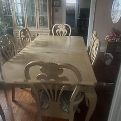 Elegant 6ft Dining Table + 7ft China Cabinet Set – Solid Wood – $700 OBO