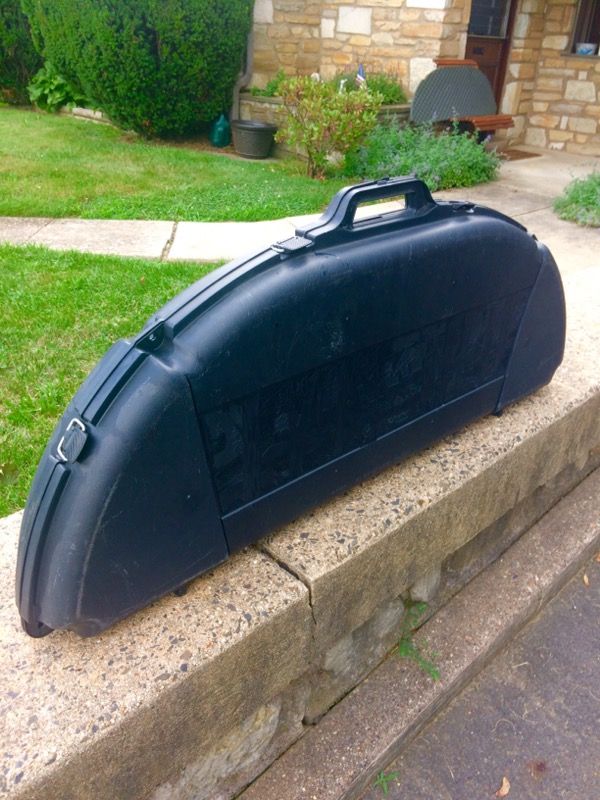 Field locker compound bow case Woodstream