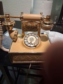 1970's rotary dial Victorian phone
