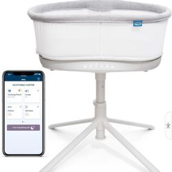 Halo Bassinest Connected Swivel   Like New In Box Only 1 Day Used