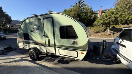 2015 R-Pod 182G