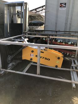 SH750 Breaker Attachment