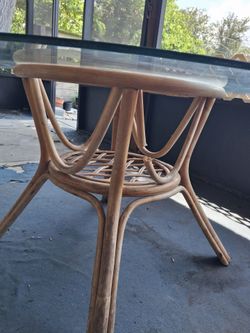 Come get now table with Glass Top