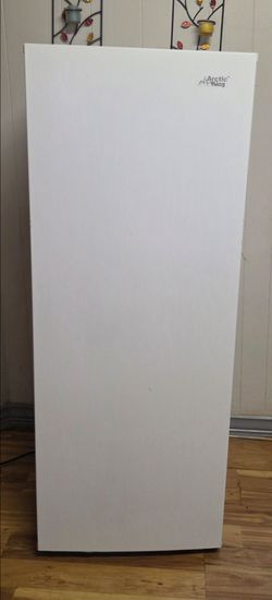 Upright freezer