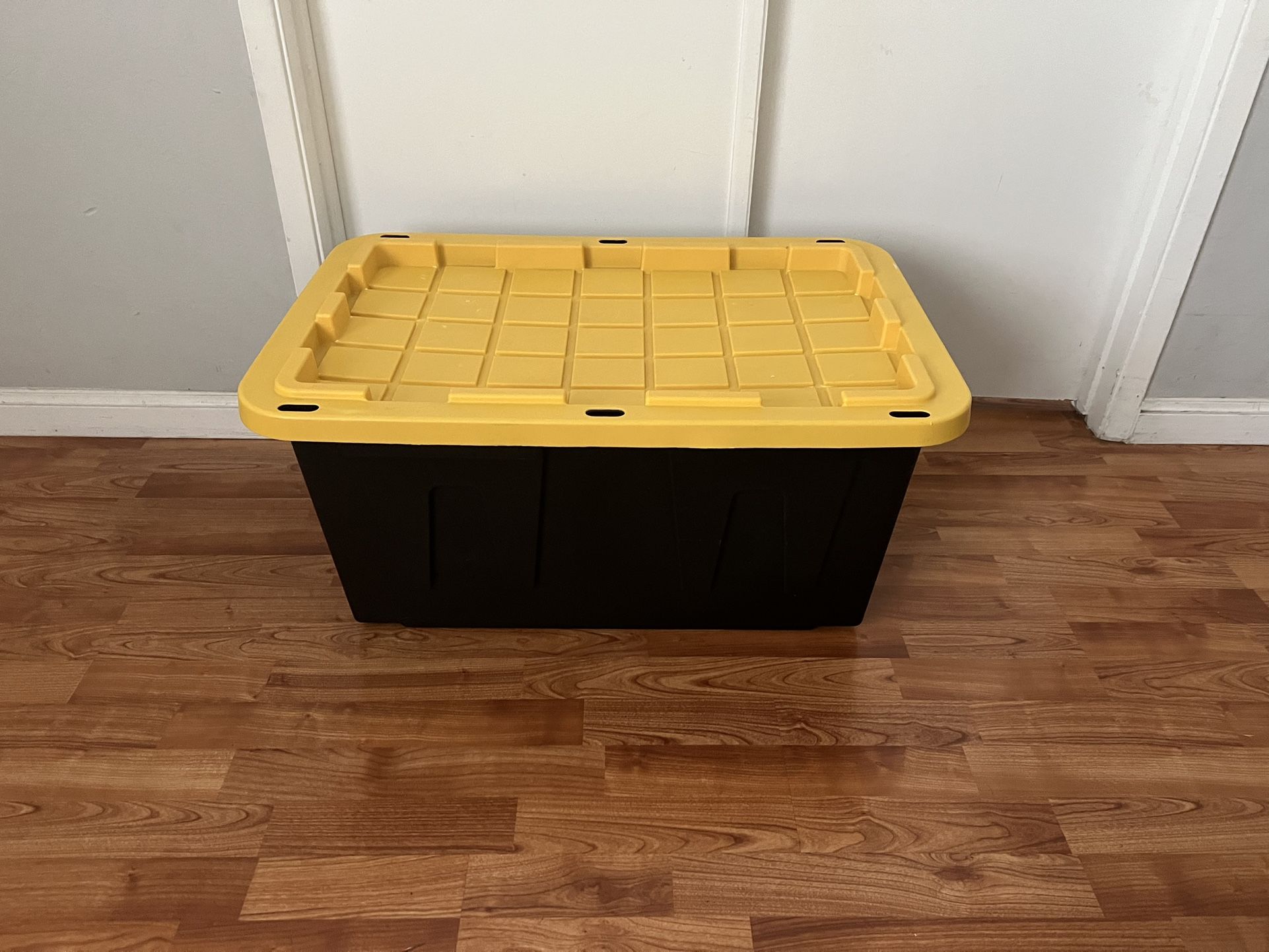Storage bins