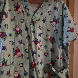 Holiday Scrub Top XL