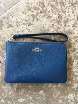 Authentic coach blue wristlet