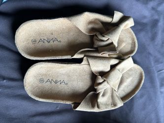 Sandal 