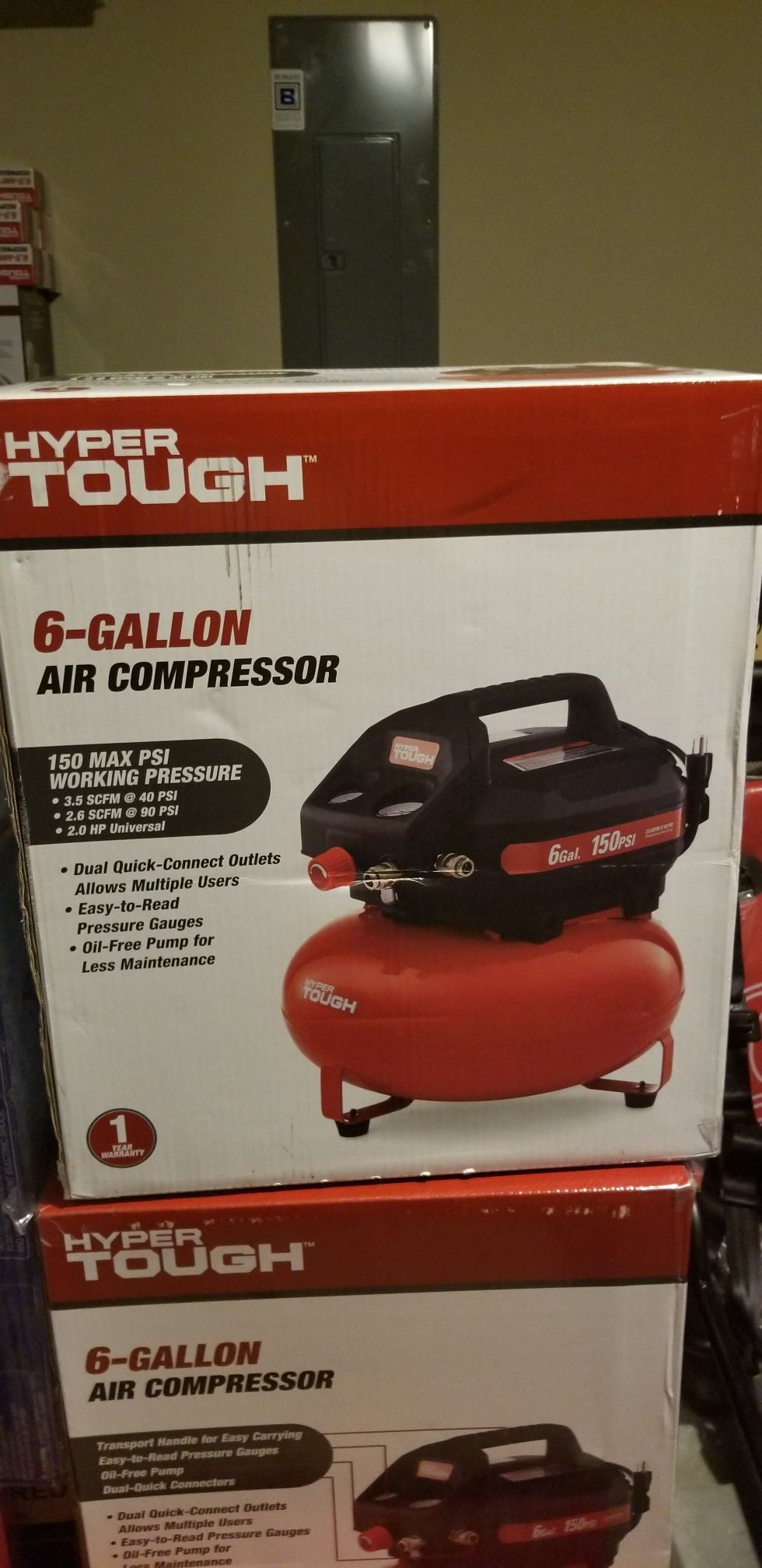 Hyper Tough 6 Gallon Pancake Air Compressor HT031702B