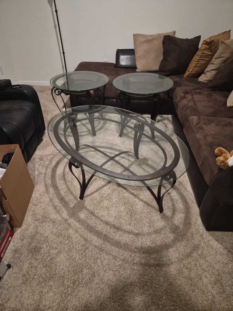 3 Piece Living Room Table Set And 2 Lamps