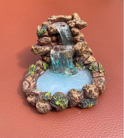 Beautiful MINIATURE RESIN WATERFALL POND FIGURINE FOR FAIRY GARDEN by ASHLAND 3.25" decor
