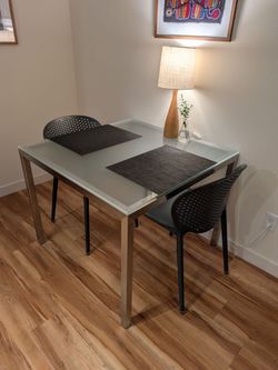 Dining table - Room & Board