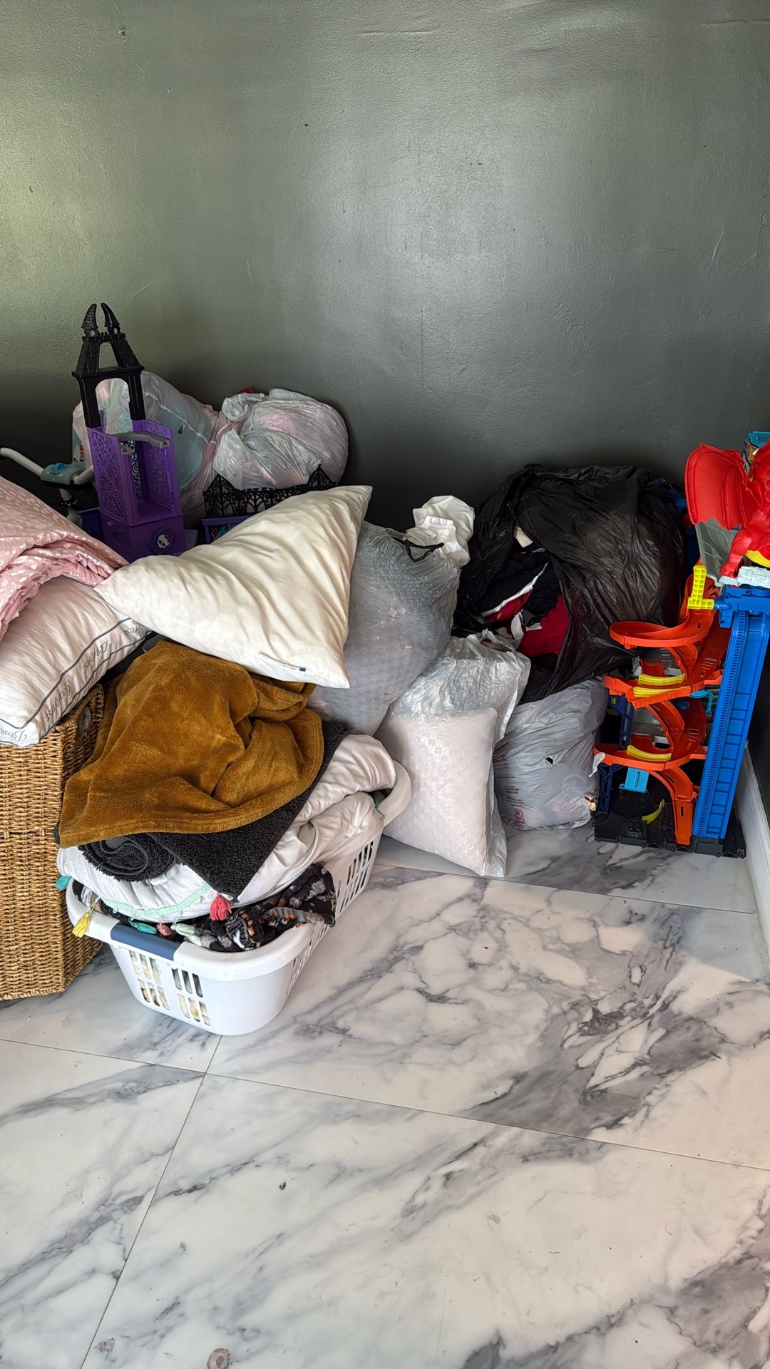 Toys Kids And Men Clothing Bedding