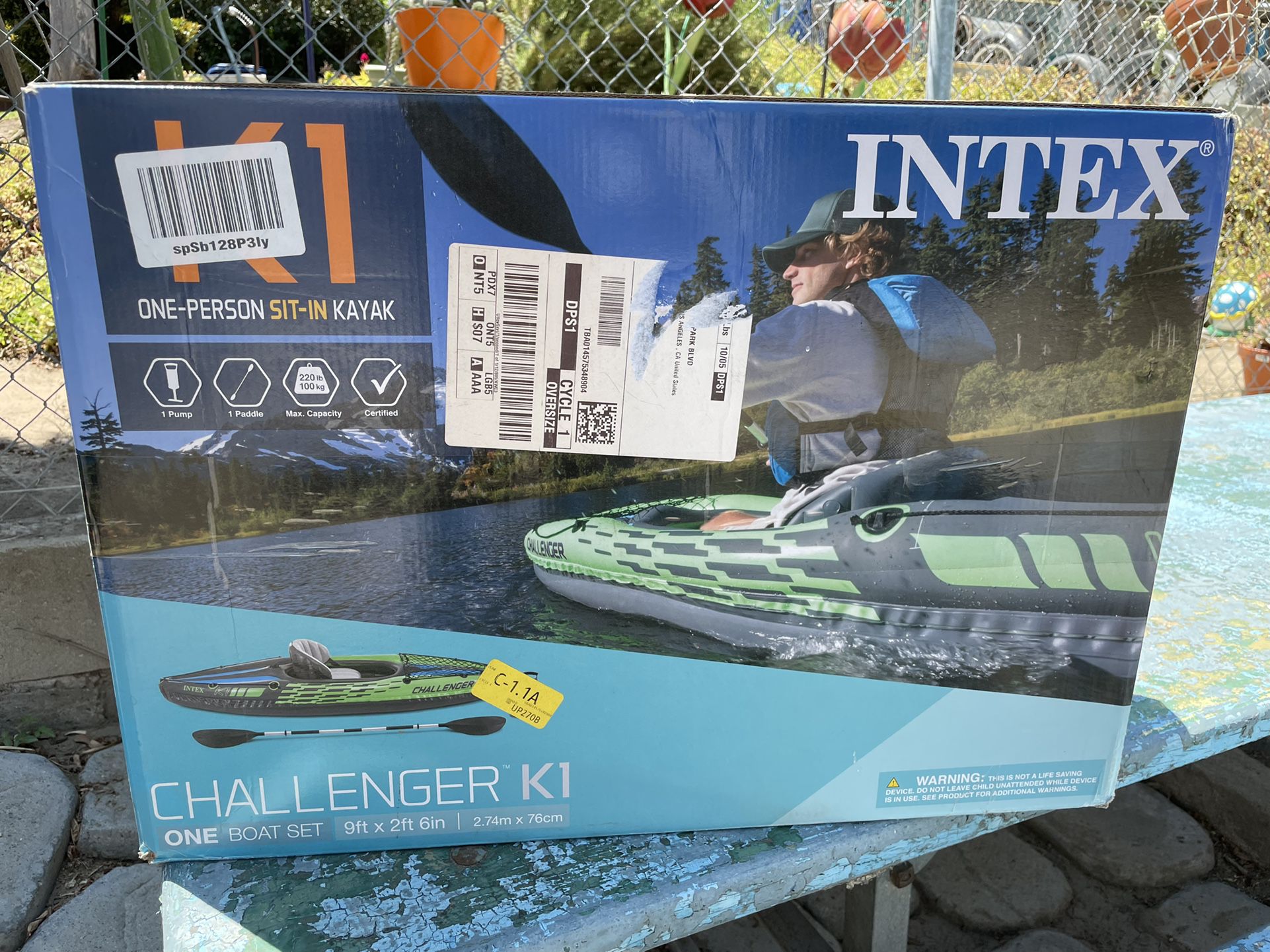 Brand New Intex Challenger K1 Inflatable Kayak With Pump And Oar