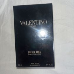 Valentino Born In Roma Rockstud Noir 3.4oz