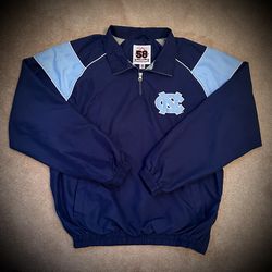 (#136) Men’s North Carolina Tar Heels Windbreaker Jacket