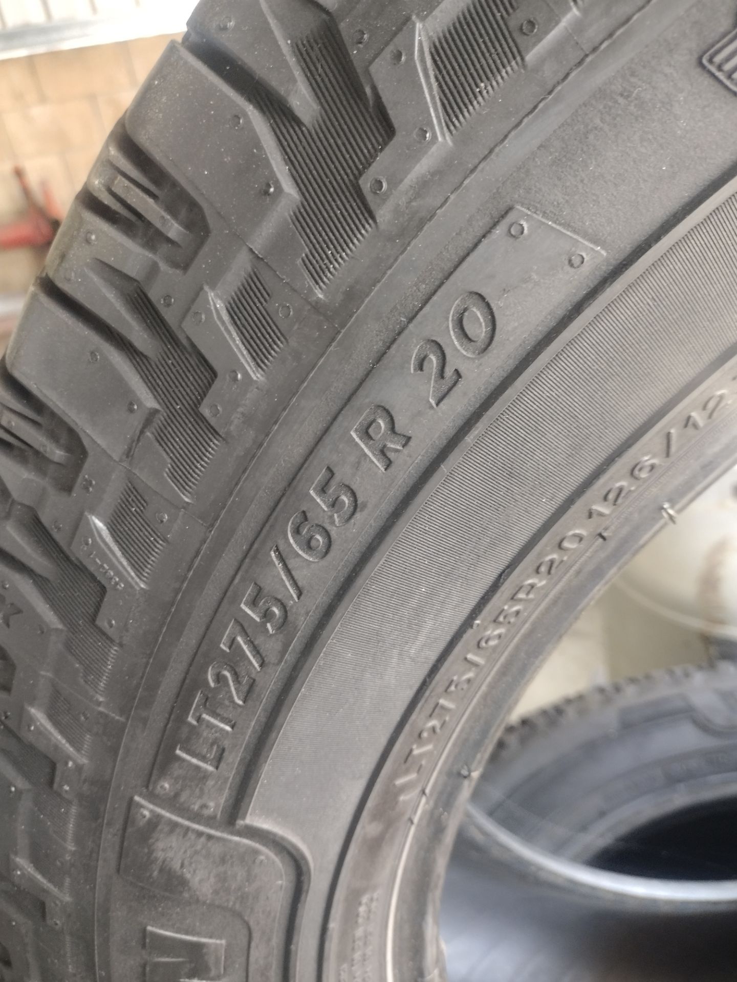275/65R 20