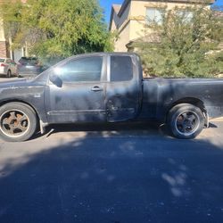 2004 NISSAN TITAN 