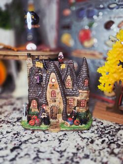Halloween Lemax  The Witch's cottage