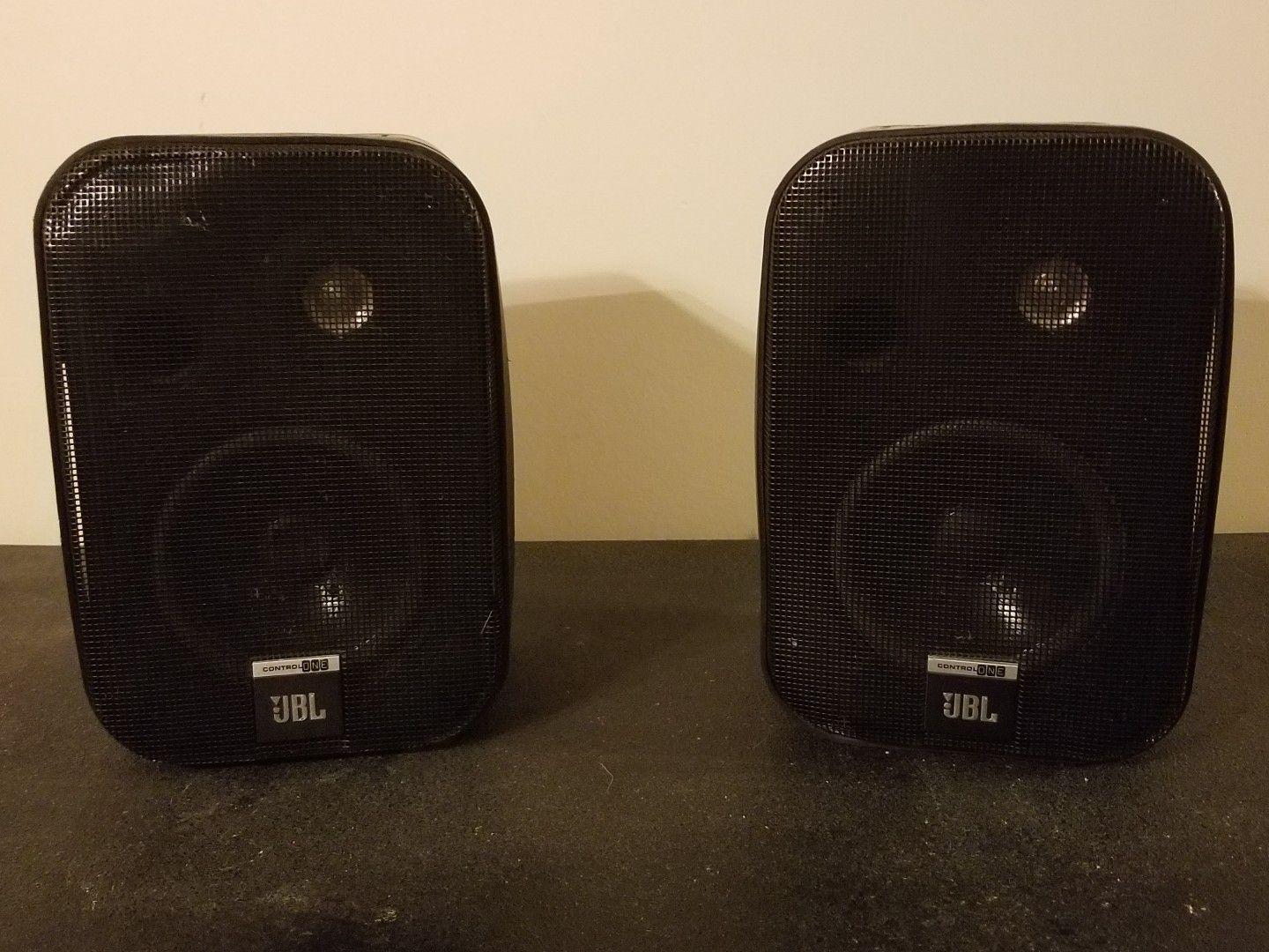 JBL Control 1 Pro High Performance 150-Watt Miniature Studio